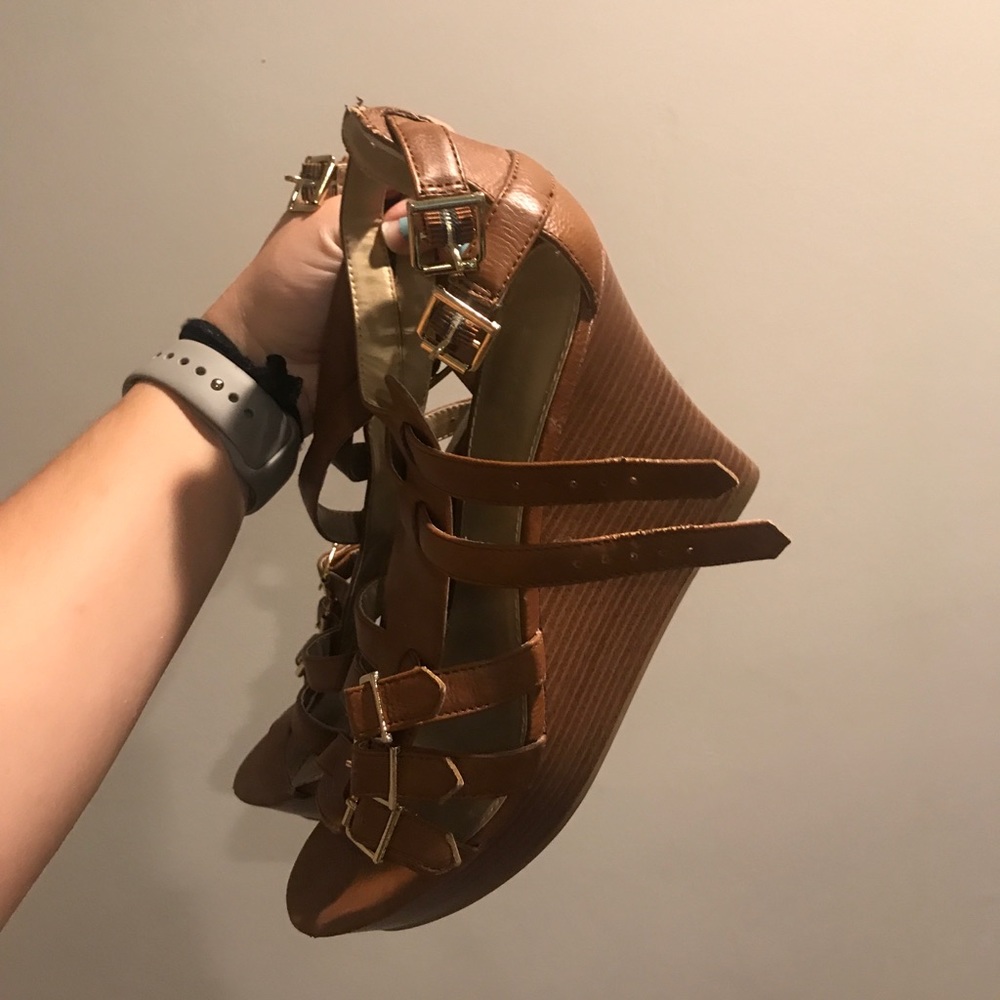 Brown Express wedges size 8